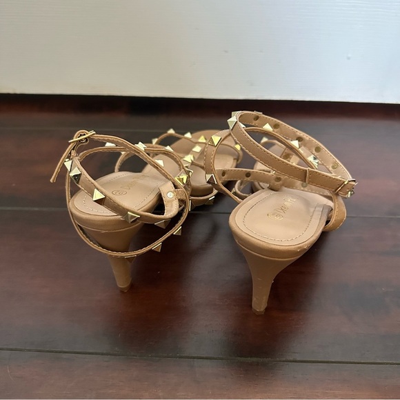 Size 9.5 Dream Pairs Studded Nude Sandal Heels - Picture 4 of 6
